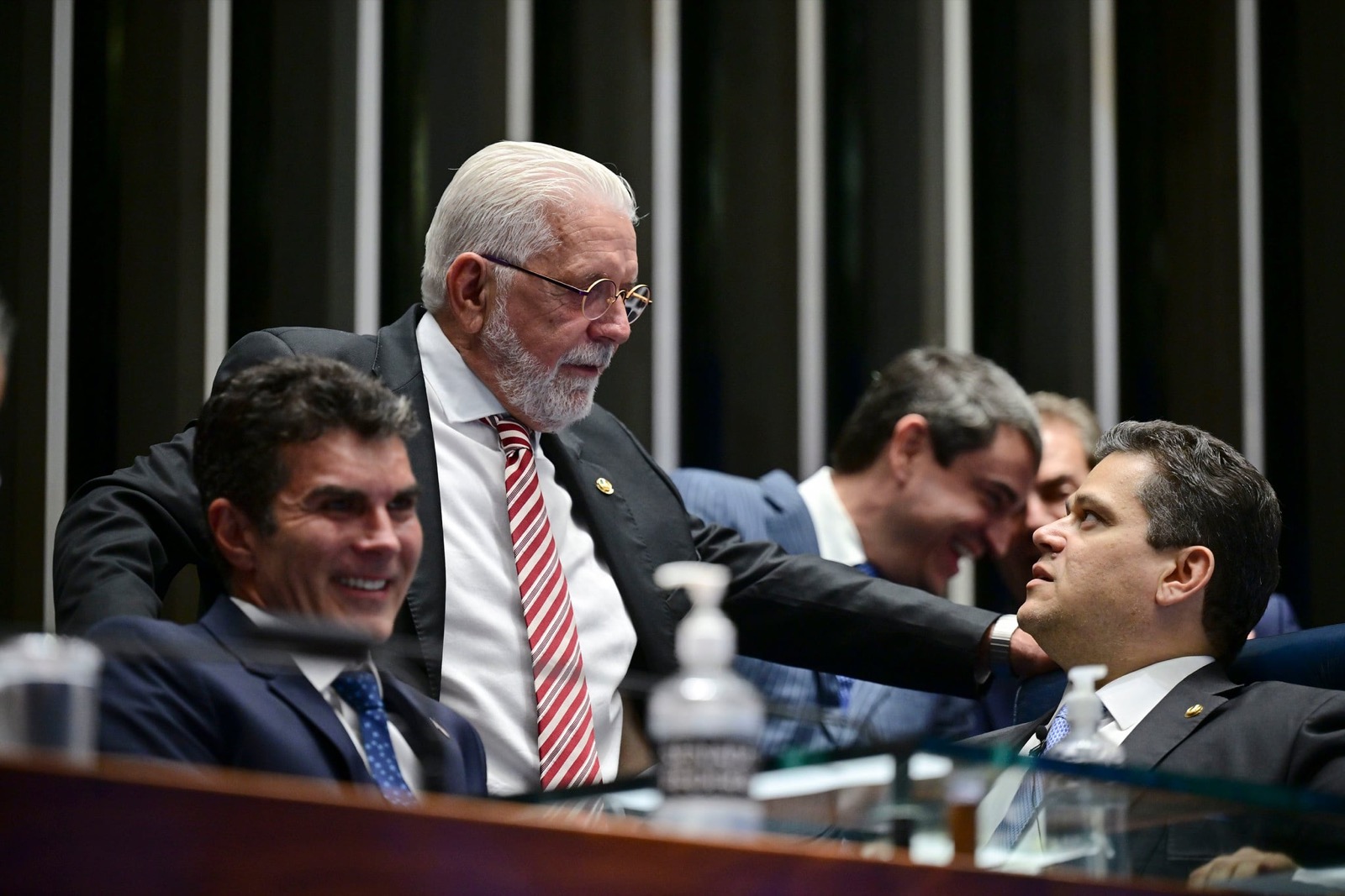Senador eleito pelo Pará, Helder acompanha votação que prevê fim da escala 6×1