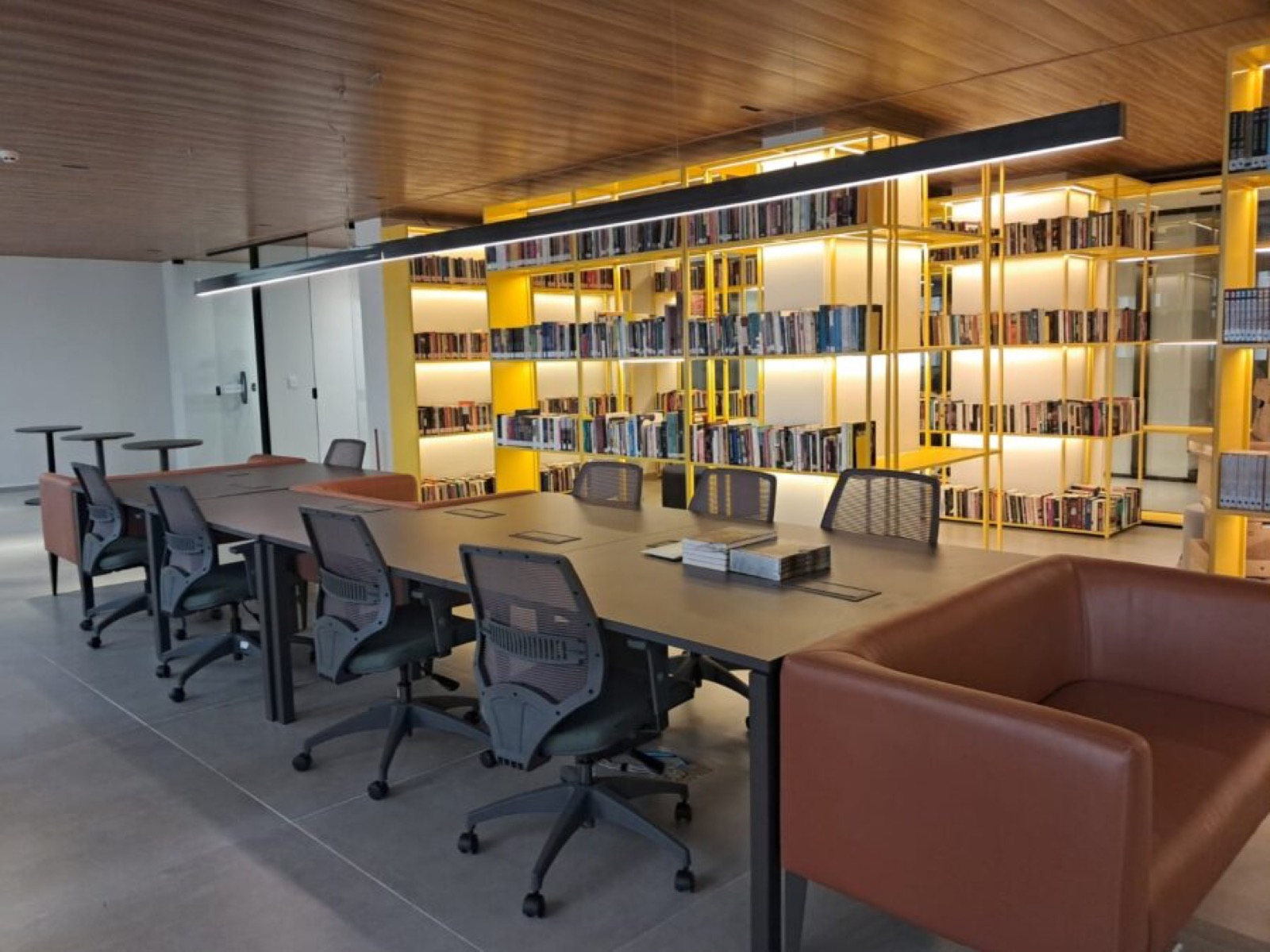 Belém ganha biblioteca com acervo superior a 12 mil obras