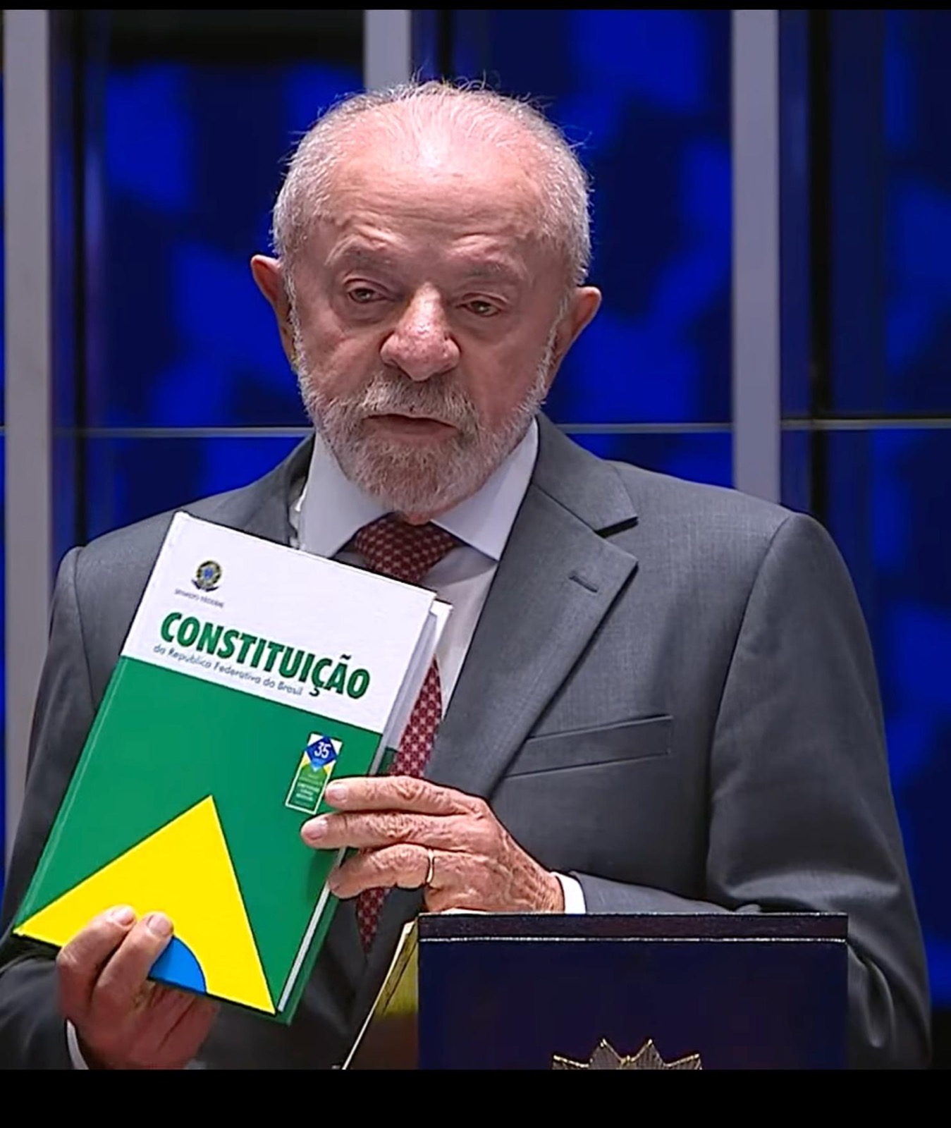 “Obedecemos à vontade de um povo que foi para a rua”, diz Lula na promulgação do fim da escala 6×1