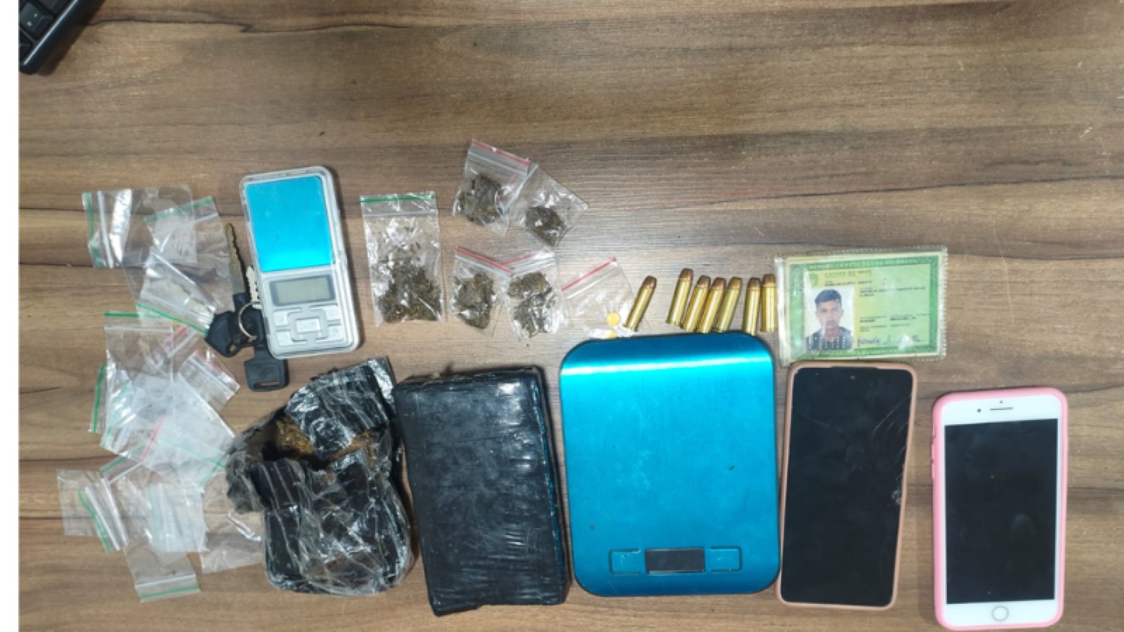 Motociclista tenta fugir da polícia, mas é preso com drogas em Parauapebas