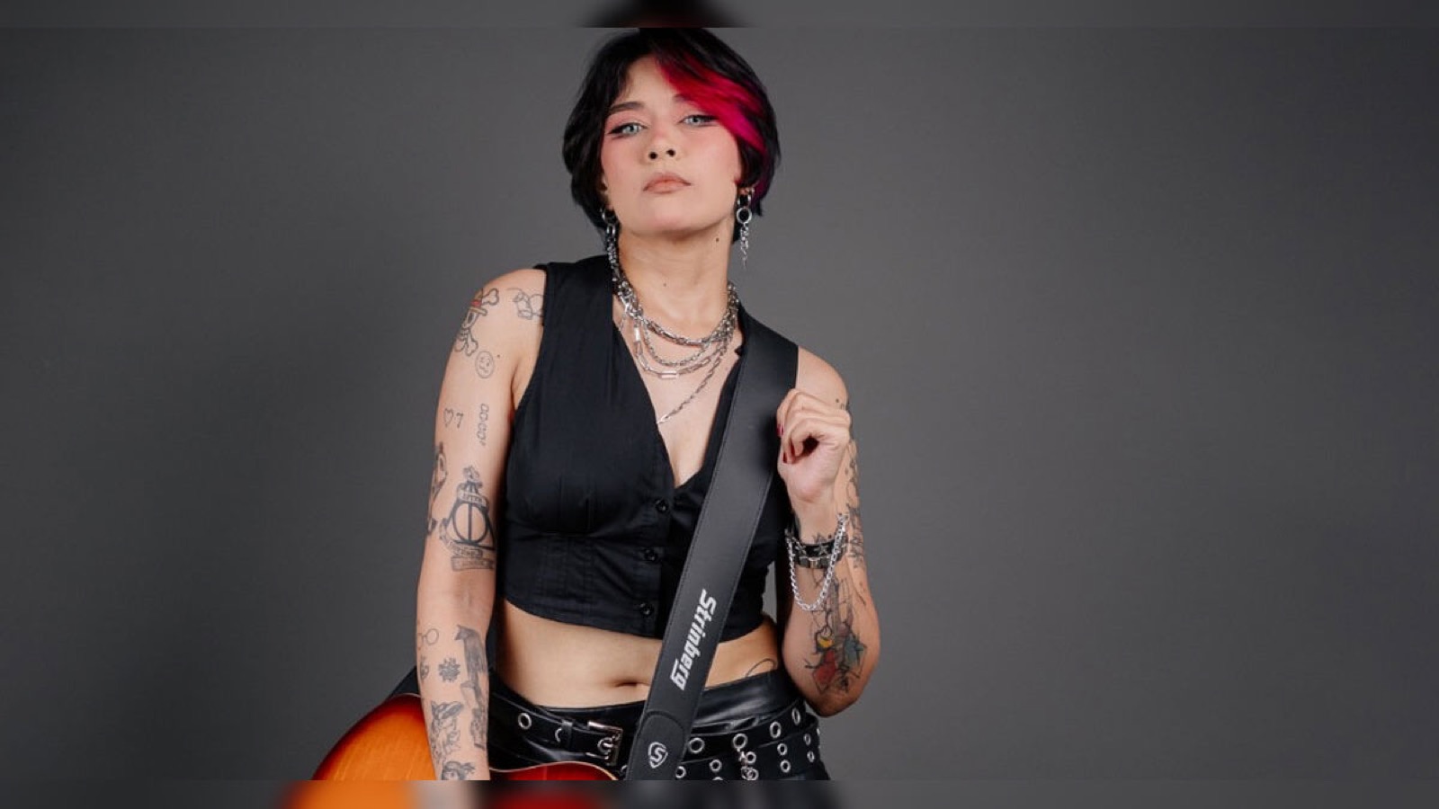 Rock On Board: Aline Alves agita passeio musical pelas águas de Belém